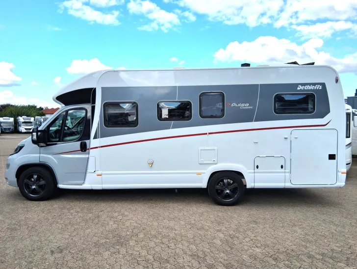 Fahrzeugbild Dethleffs Pulse Classic 90 T 7051 EBL *LED-Scheinwerfer* #9