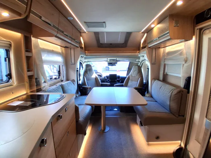 Fahrzeugbild Dethleffs Pulse Classic 90 T 7051 EBL *LED-Scheinwerfer* #14