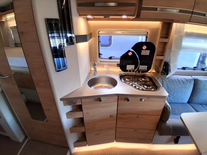 Fahrzeugbild Dethleffs Pulse Classic 90 T 7051 EBL *LED-Scheinwerfer* #15