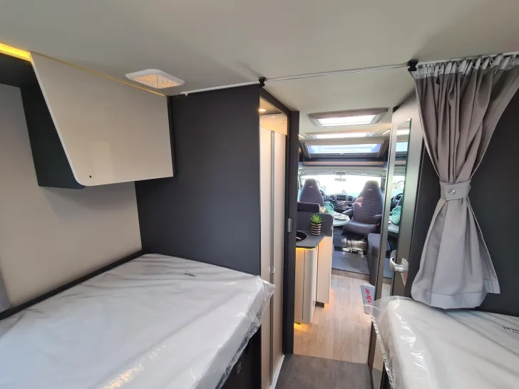Fahrzeugbild Laika Kosmo L 409 *Pakete: Komfort +Design +Chassis* #21