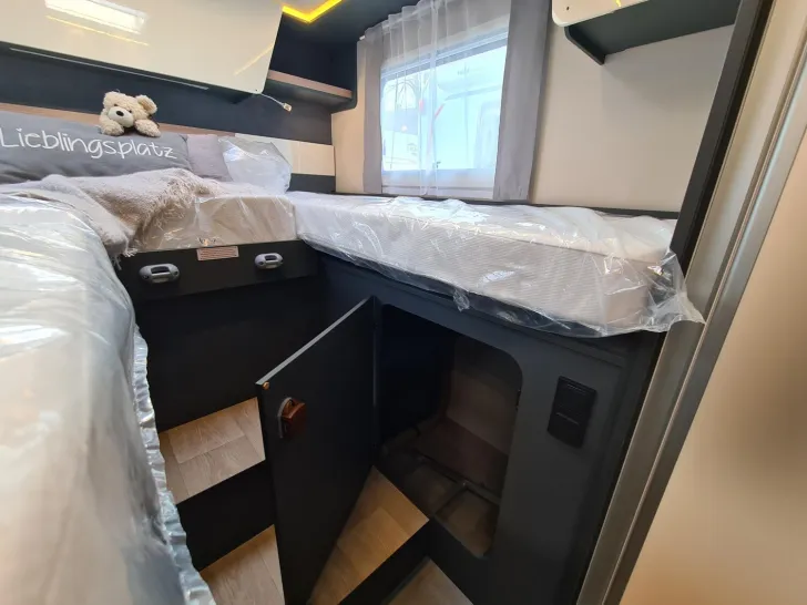 Fahrzeugbild Laika Kosmo L 409 *Pakete: Komfort +Design +Chassis* #24