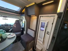Fahrzeugbild Laika Kosmo L 409 *Pakete: Komfort +Design +Chassis* #28