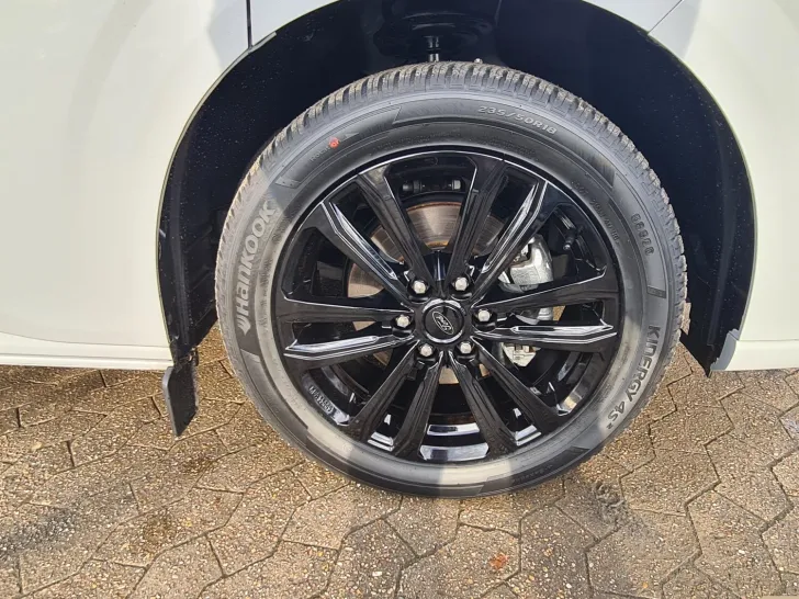 Fahrzeugbild Bürstner B66 UV 532 "Copa" *18" Alu mit Ganzjahresreifen* #11