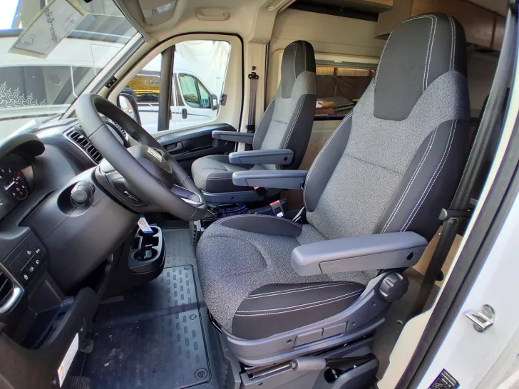 Fahrzeugbild Dethleffs Globetrail Active 600 DS *Aufstelldach*Schlafdachisolierung* #14