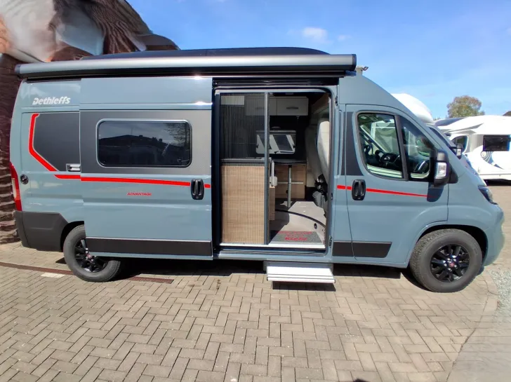 Fahrzeugbild Dethleffs Globetrail Advantage 600 DR Fiat *Aufstelldach schwarz* #4