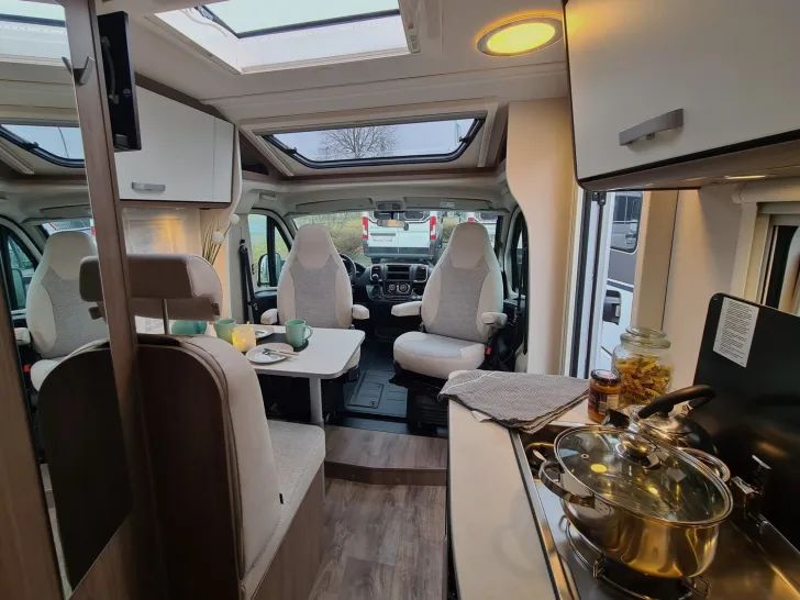 Fahrzeugbild Carado V 339 #28