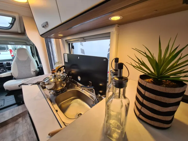 Fahrzeugbild Carado V 339 #31
