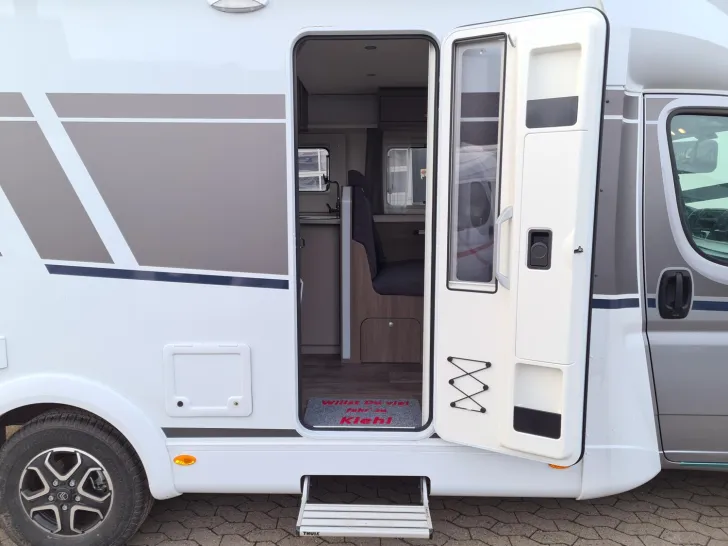 Fahrzeugbild Carado T 328 #14