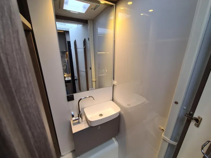 Fahrzeugbild Carado T 328 #23