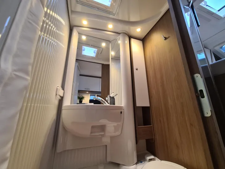 Fahrzeugbild Carado V 337 *pro+ Paket*Fahrradträger* #25