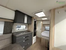 Fahrzeugbild Hobby De Luxe 460 UFe InterCaravaning 1500 kg / Mover / ETS #9