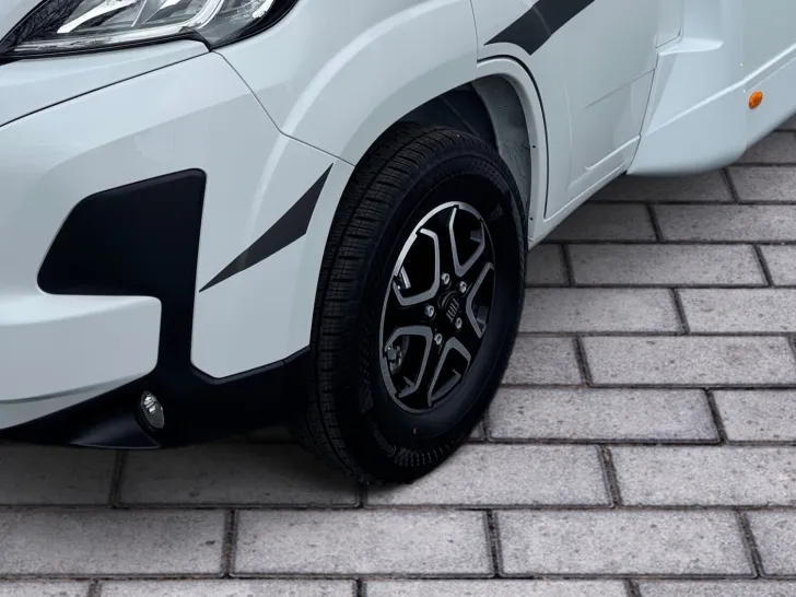 Fahrzeugbild Sunlight Adventure T 68C #6