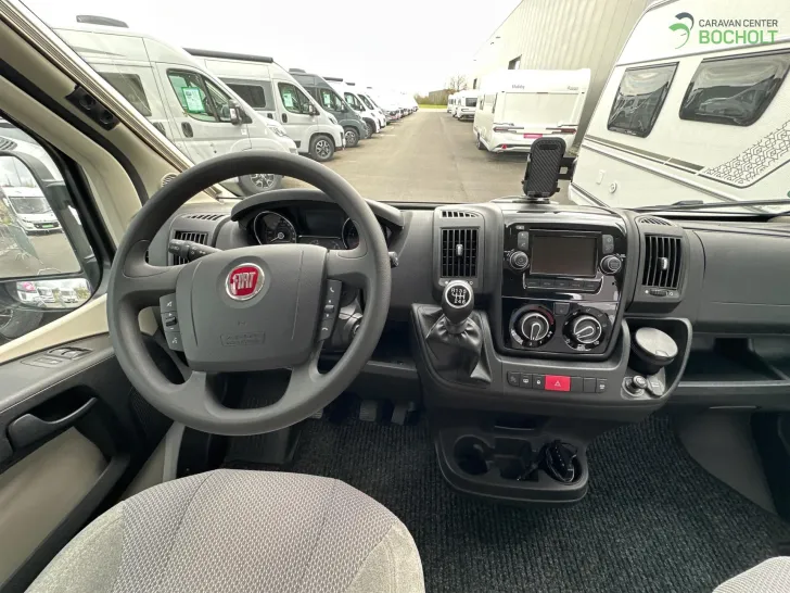 Fahrzeugbild Weinsberg CaraBus 601 MQ Anhängerkupplung / Markise #6