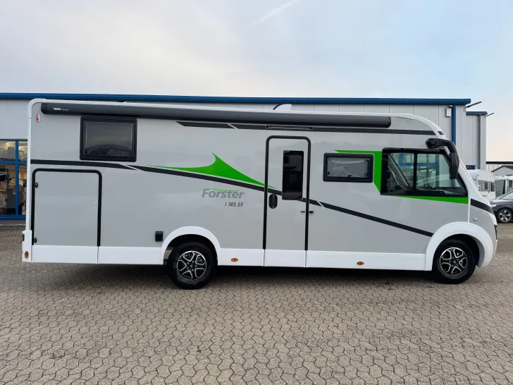 Fahrzeugbild Forster Integriert I 745 EF, 26, LITHIUM, SOLAR, TV #13