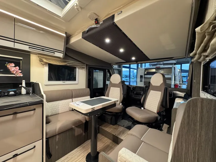 Fahrzeugbild Forster Integriert I 745 EF, 26, LITHIUM, SOLAR, TV #18