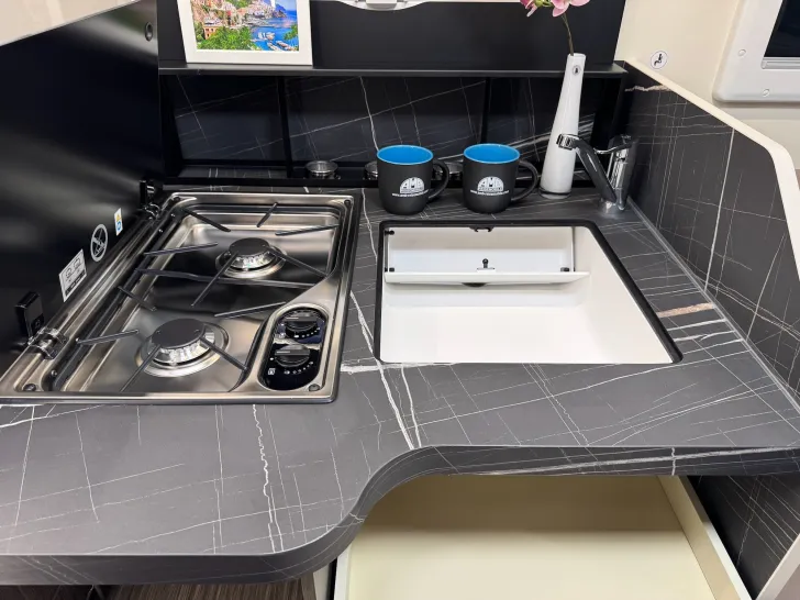 Fahrzeugbild Forster Integriert I 745 EF, 26, LITHIUM, SOLAR, TV #28