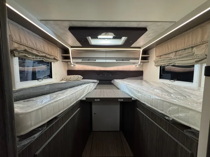 Fahrzeugbild Forster Integriert I 745 EF, 26, LITHIUM, SOLAR, TV #29