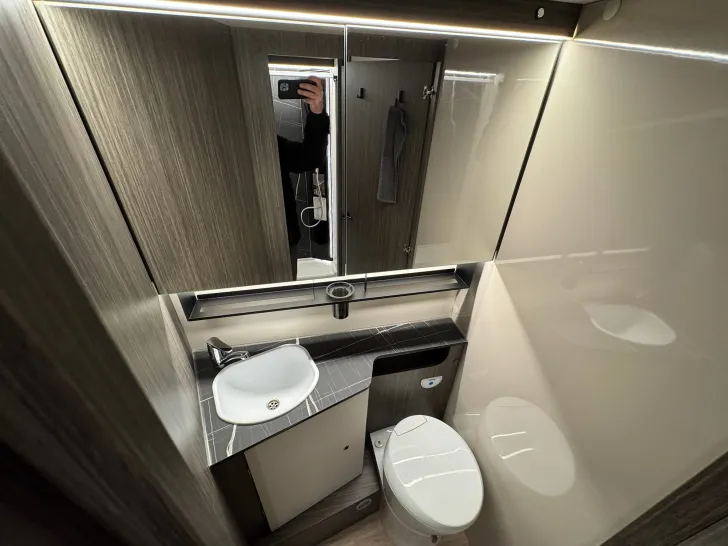 Fahrzeugbild Forster Integriert I 745 EF, 26, LITHIUM, SOLAR, TV #34