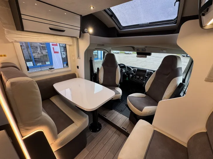 Fahrzeugbild Forster T 745 EB, MJ26, KLIMA, SAT, TV, SOLAR, LITHIUM #23