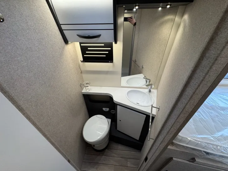 Fahrzeugbild Forster T 745 EB, MJ26, KLIMA, SAT, TV, SOLAR, LITHIUM #38