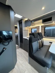 Fahrzeugbild Crosscamp EXPDN T 7.0 E Peugeot #12