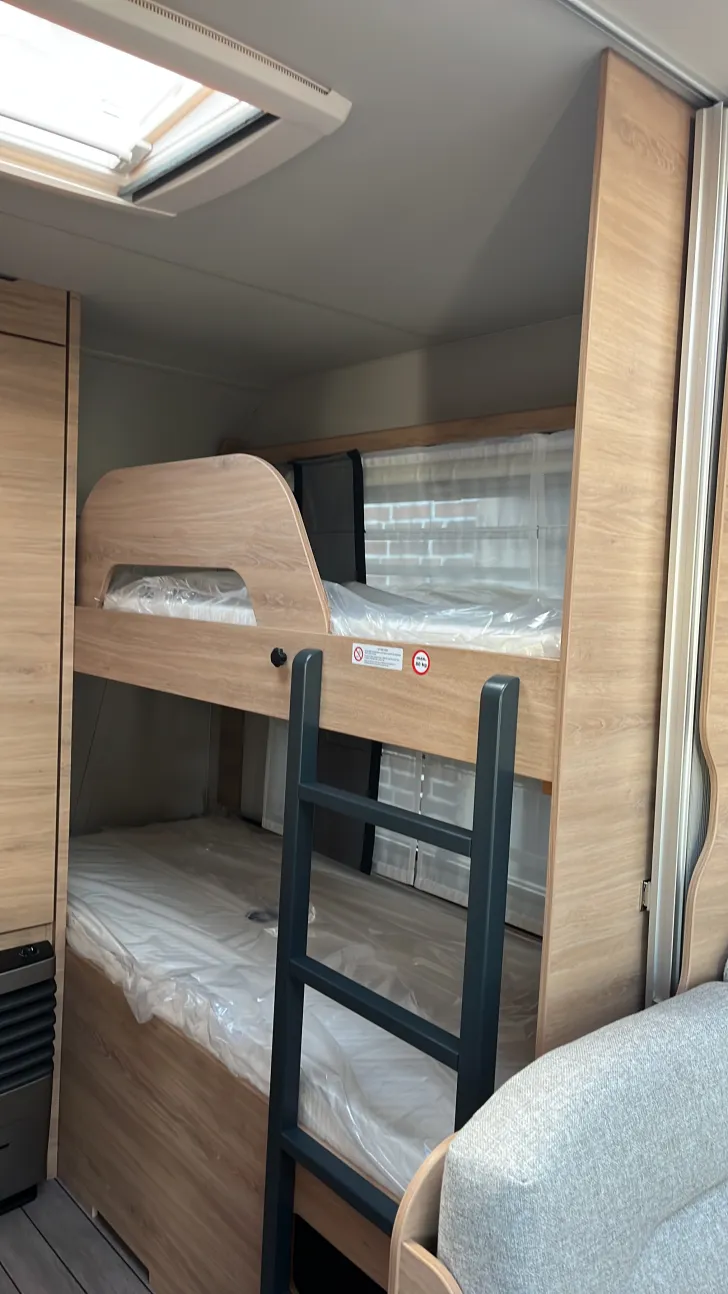 Fahrzeugbild Knaus Südwind 580 QS Black Selection #9