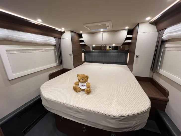 Fahrzeugbild Carthago chic c-line I 6.2 XL QB Mercedes (331) #26