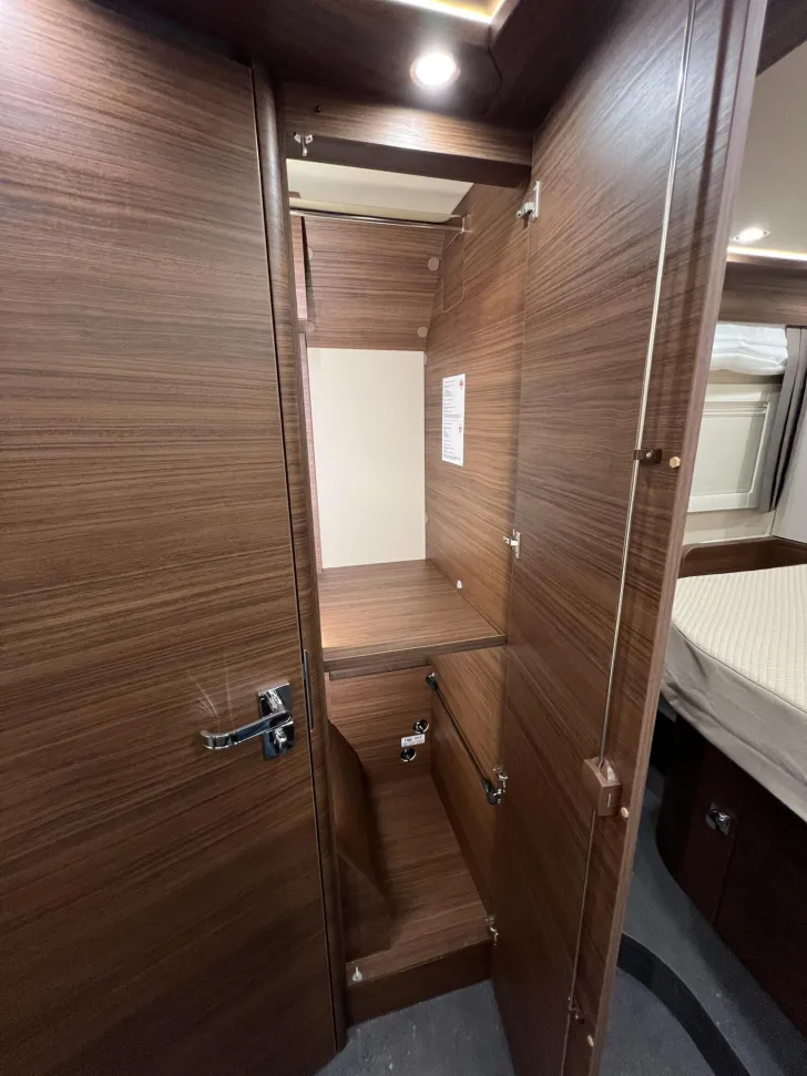 Fahrzeugbild Carthago chic c-line I 6.2 XL QB Mercedes (331) #31