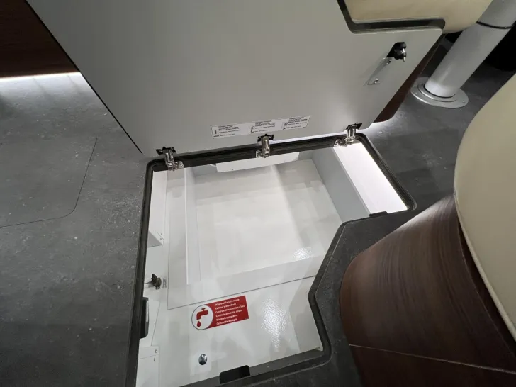 Fahrzeugbild Carthago chic c-line I 6.2 XL QB Mercedes (331) #39