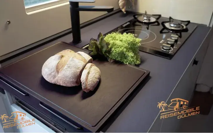 Fahrzeugbild LMC Cruiser 740 EL #6