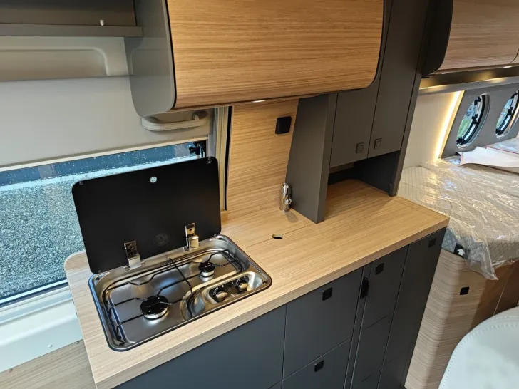 Fahrzeugbild Malibu Van first class - two rooms 640 LE RB GT skyview #13