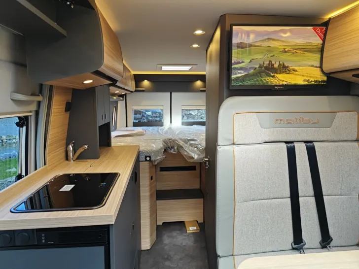 Fahrzeugbild Malibu Van first class - two rooms 640 LE RB GT skyview #18