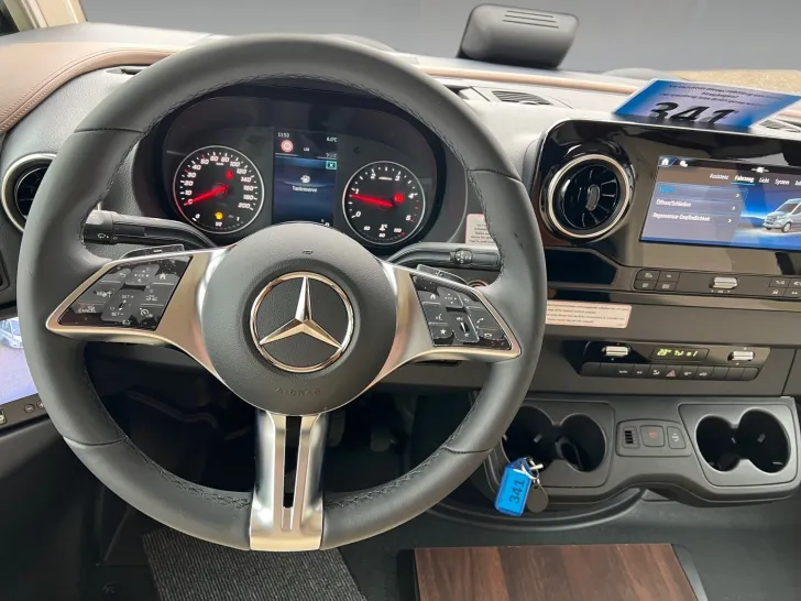 Fahrzeugbild Carthago chic e-line I 50 LE DA Mercedes (341) #10