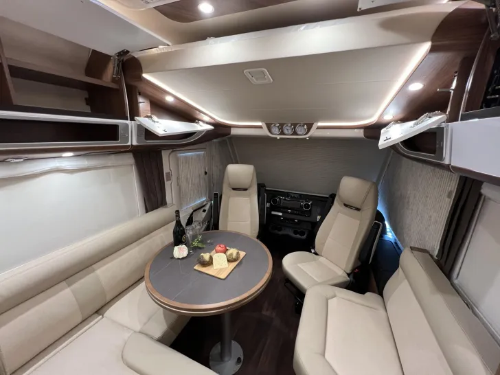 Fahrzeugbild Carthago chic e-line I 50 LE DA Mercedes (341) #15