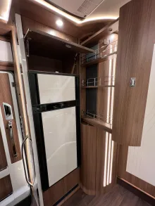 Fahrzeugbild Carthago chic e-line I 50 LE DA Mercedes (341) #24