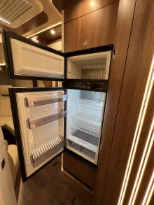Fahrzeugbild Carthago chic e-line I 50 LE DA Mercedes (341) #26