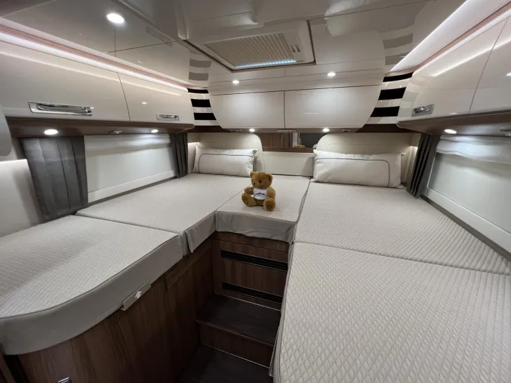 Fahrzeugbild Carthago chic e-line I 50 LE DA Mercedes (341) #27