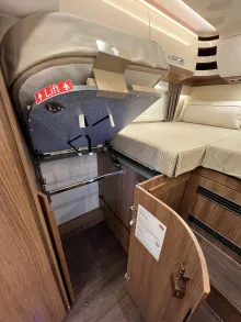 Fahrzeugbild Carthago chic e-line I 50 LE DA Mercedes (341) #29