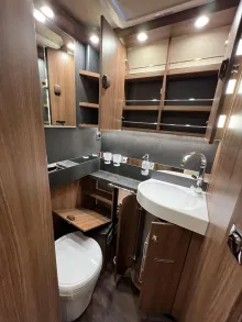 Fahrzeugbild Carthago chic e-line I 50 LE DA Mercedes (341) #38
