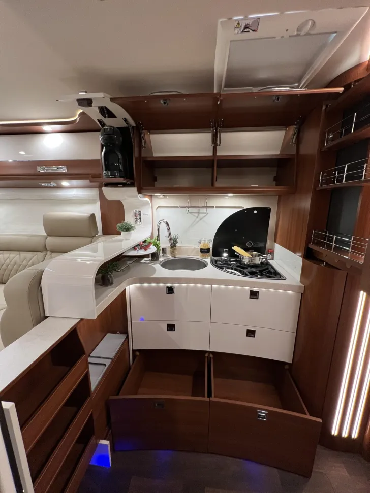 Fahrzeugbild Carthago liner-for-two I 53 Iveco (302) #30