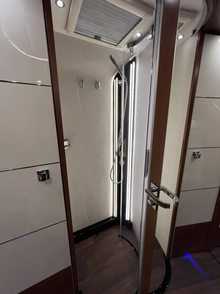 Fahrzeugbild Carthago liner-for-two I 53 Iveco (302) #32