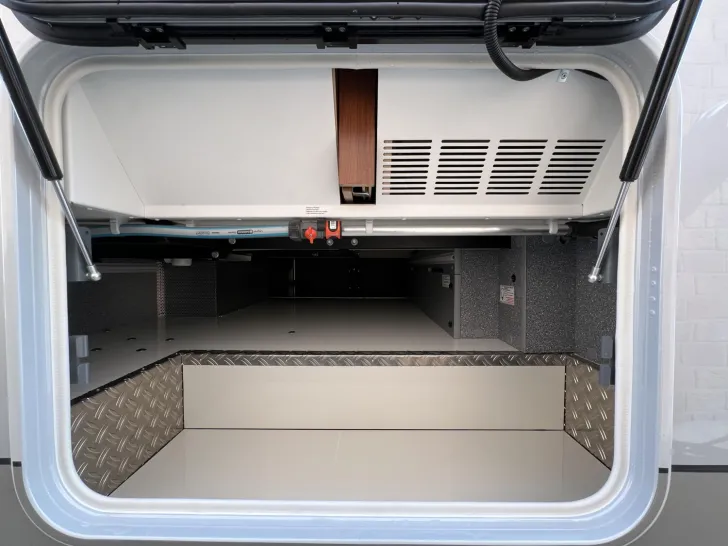 Fahrzeugbild Carthago liner-for-two I 53 Iveco (302) #38