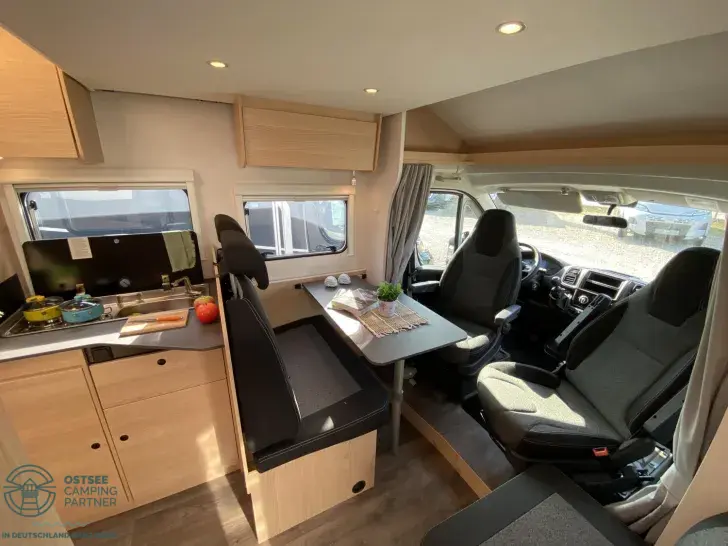 Fahrzeugbild Sunlight Sub TS 67 2026 #8