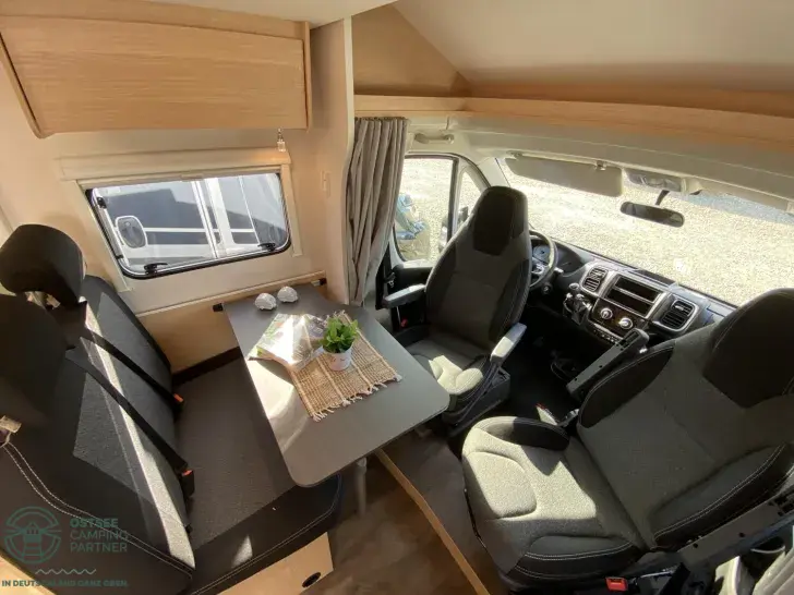 Fahrzeugbild Sunlight Sub TS 67 2026 #9