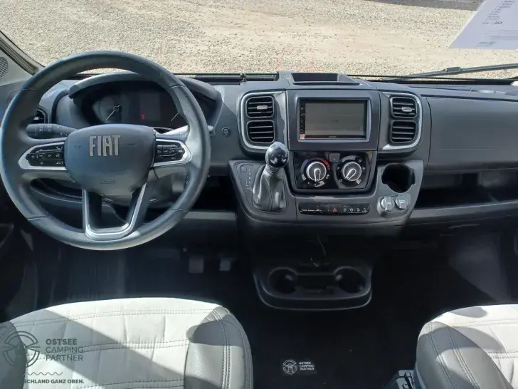 Fahrzeugbild Sunlight Adventure Cliff 640 #6