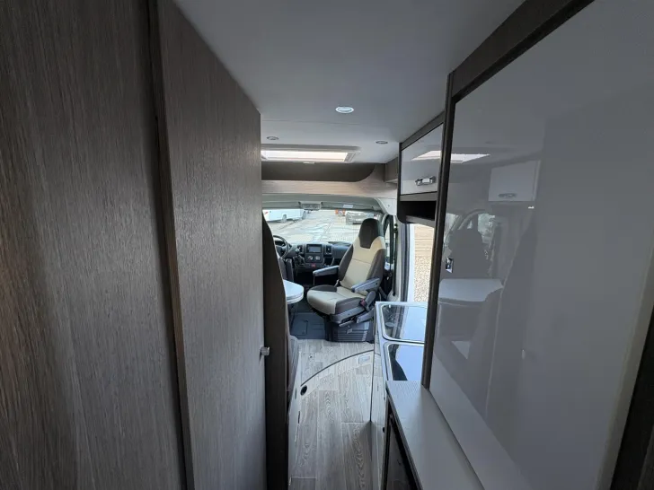 Fahrzeugbild Pössl 2Win Plus Surf ready! #20