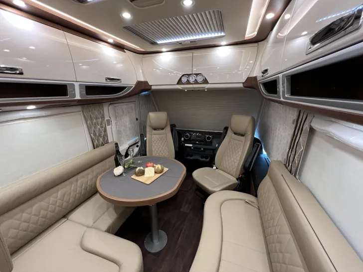 Fahrzeugbild Carthago chic e-line I 61 XL LE Mercedes (334) #13