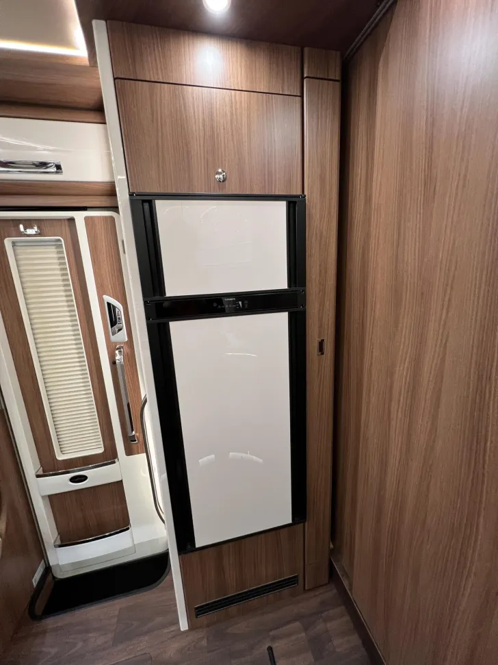 Fahrzeugbild Carthago chic e-line I 61 XL LE Mercedes (334) #22