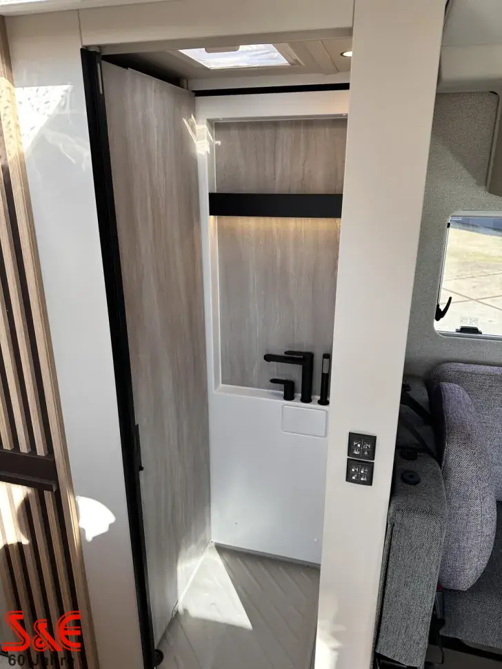 Fahrzeugbild Bürstner Signature SFT 7.1 #14