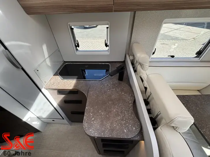 Fahrzeugbild Bürstner B66 TD 690 #8